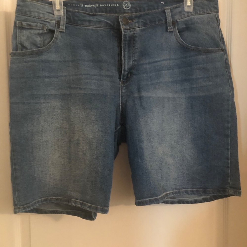 Dressbarn Jean Shorts 18